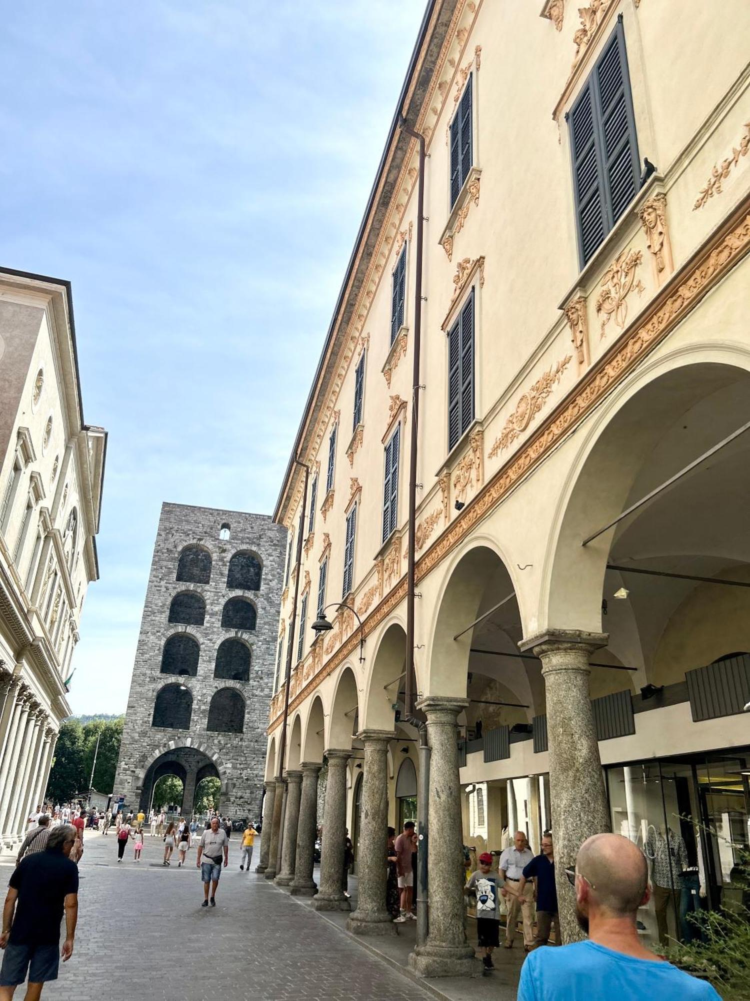 Porta Torre Como Apartment - By Relais Di Giada エクステリア 写真