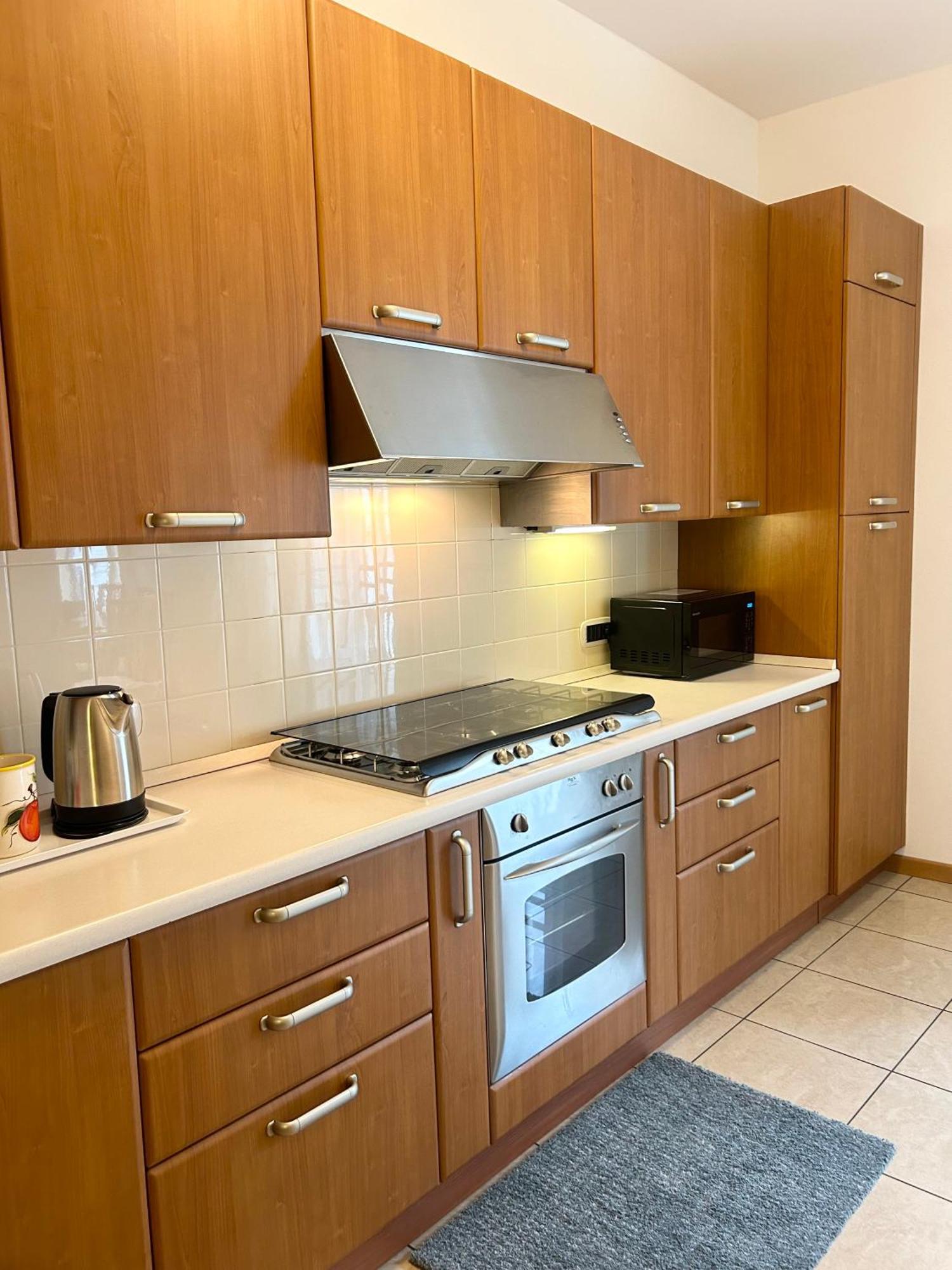 Porta Torre Como Apartment - By Relais Di Giada エクステリア 写真